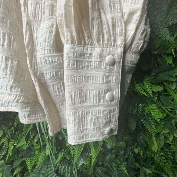 Guess Women Tops XL Beige Crinkle Blouse Collar Long Sleeve MSRP$89.00 NWT 0201 - Picture 13 of 16